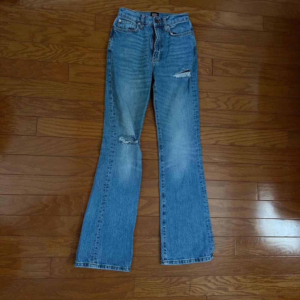 urban outfitters bdg high waisted flare jeans in size 25